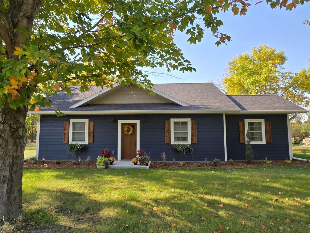 Photo of 446 Pacific Avenue, Hancock, MN 56244 (MLS # 6684947)
