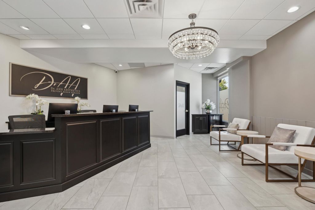 Photo of 4420 Valley View Road, Edina, MN 55424 (MLS # 7007180)