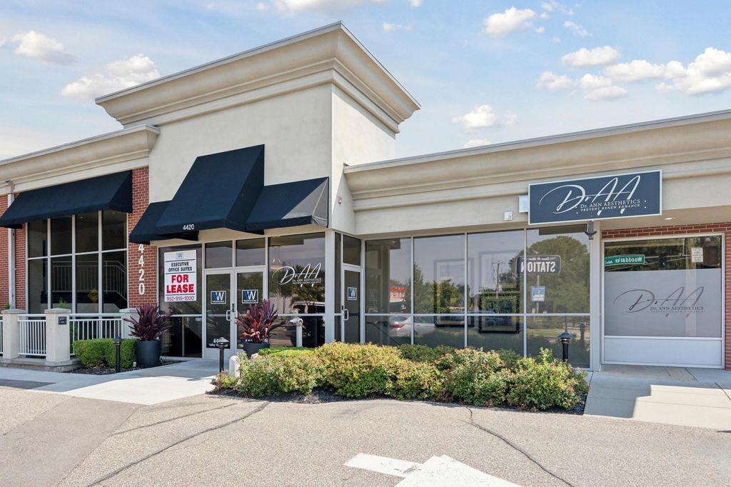 Photo of 4420 Valley View Road, Edina, MN 55424 (MLS # 7007180)