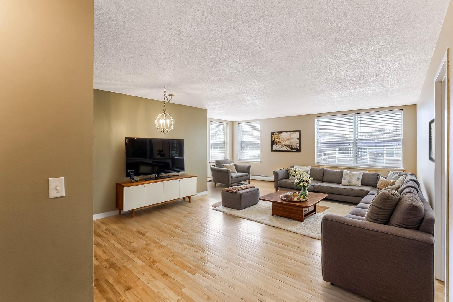 3150 Excelsior Boulevard 304
