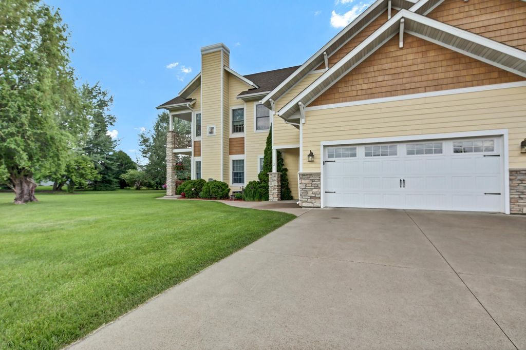 Photo of 755 Hickory Way #2, Lake City, MN 55041 (MLS # 6736785)
