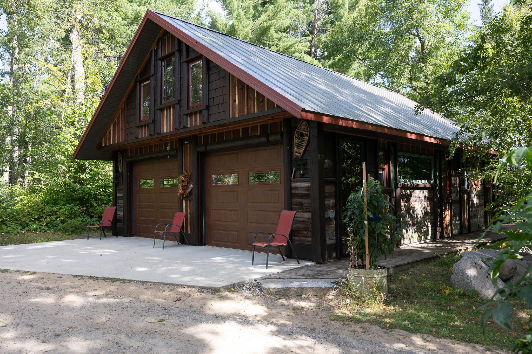 1292 Larrup Trail SW