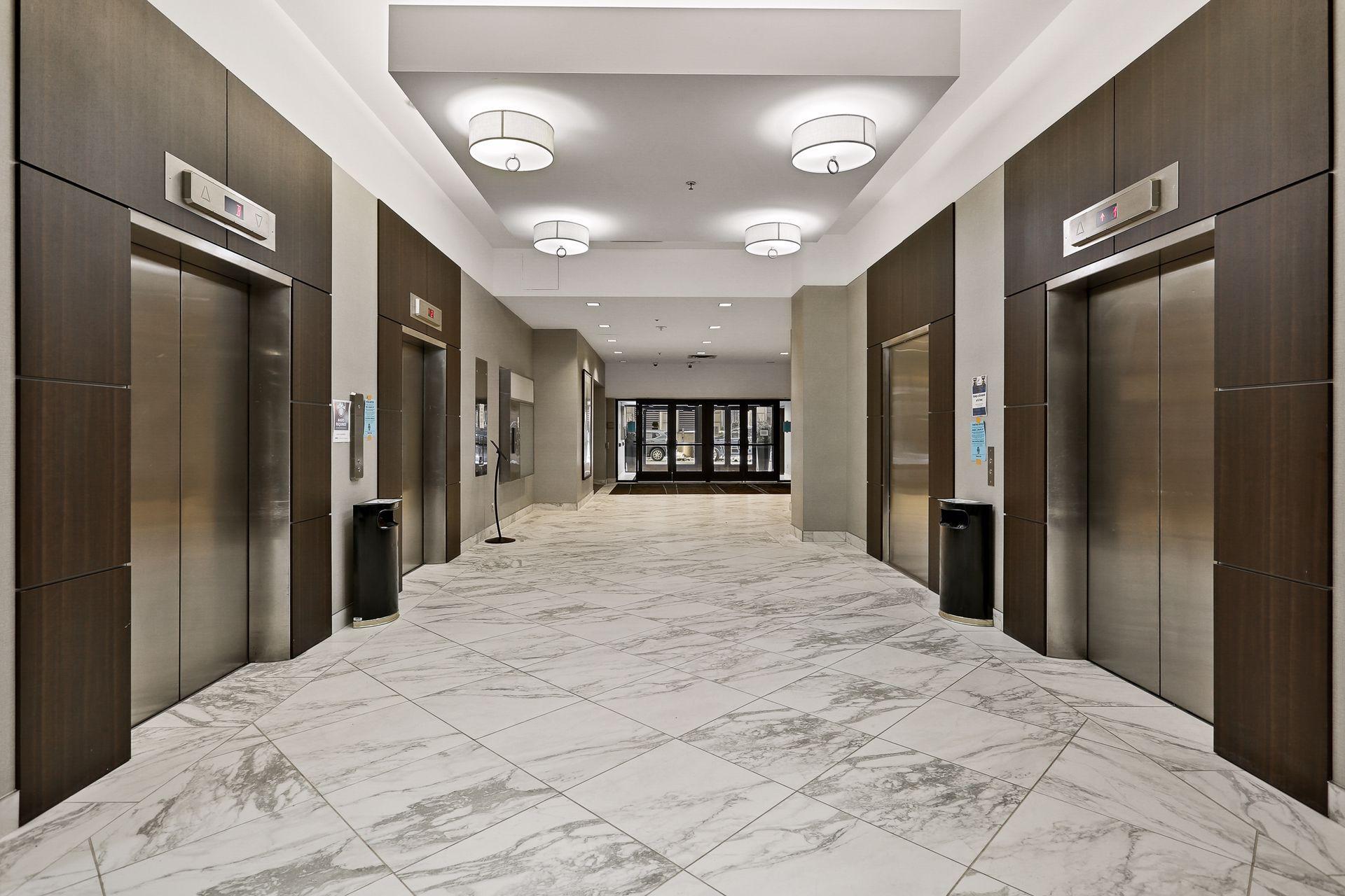 350 Saint Peter Street 903