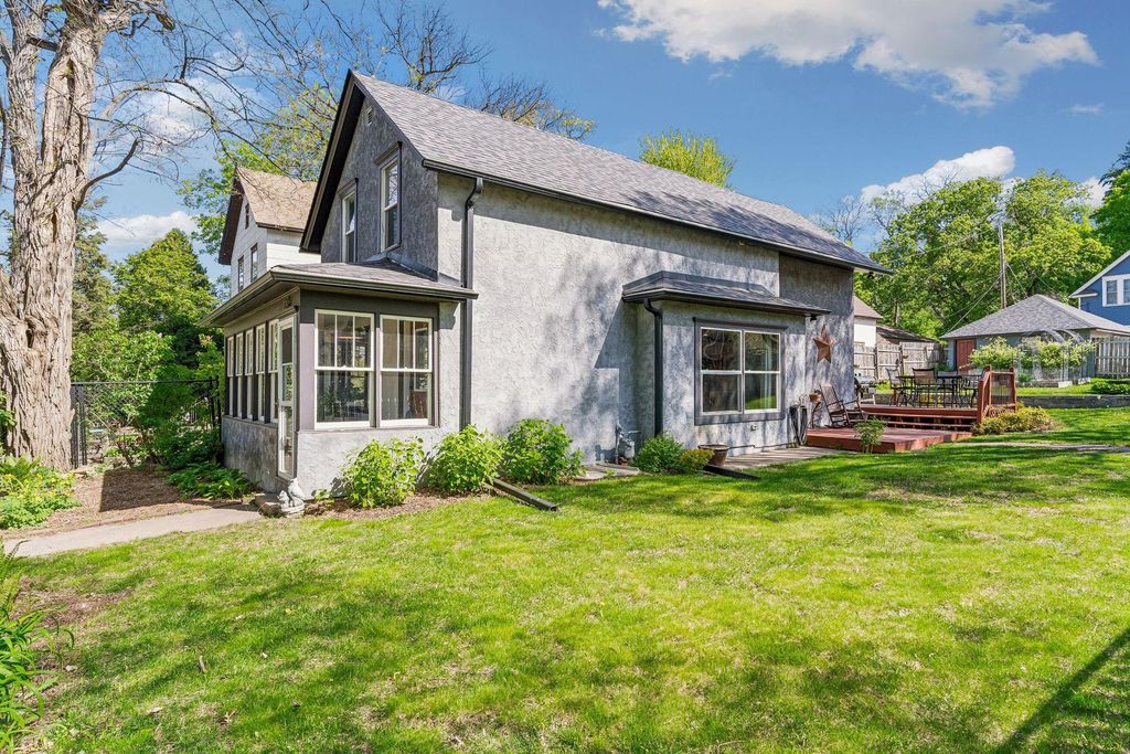 Photo of 350 Maple Street, Saint Paul, MN 55106 (MLS # 7044804)