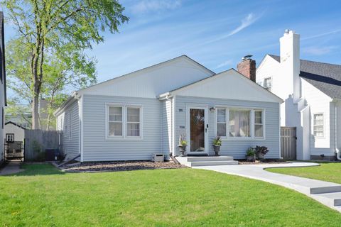 2102 Pinehurst Avenue Saint Paul MN 55116