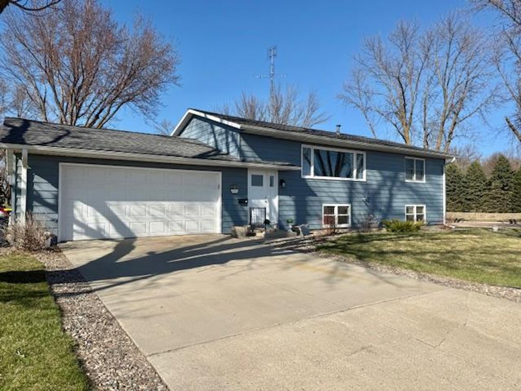 Photo of 419 Normandale Road, Redwood Falls, MN 56283 (MLS # 7049640)