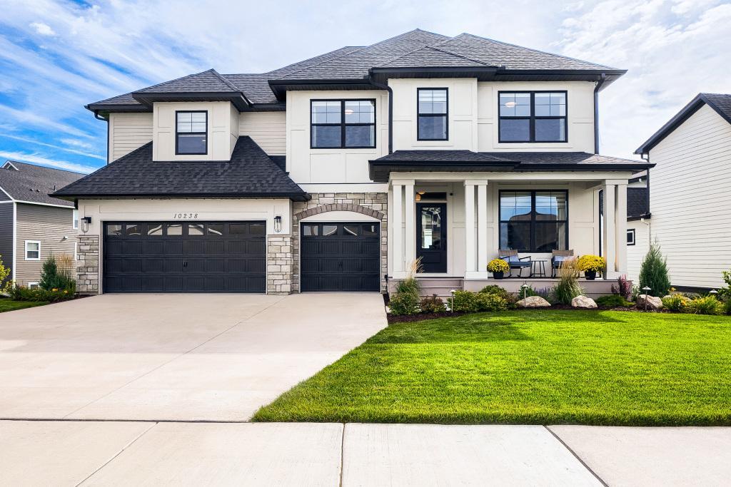 Photo of 10238 Shadyview Lane N, Maple Grove, MN 55311 (MLS # 7139005)