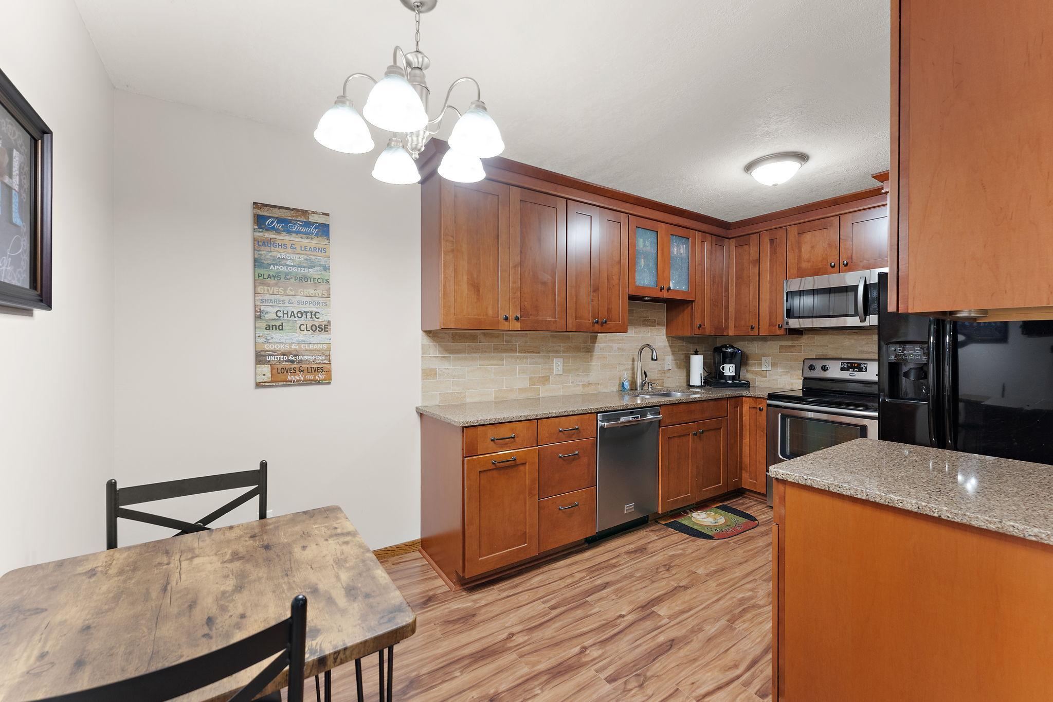1533 Roundhouse Circle
