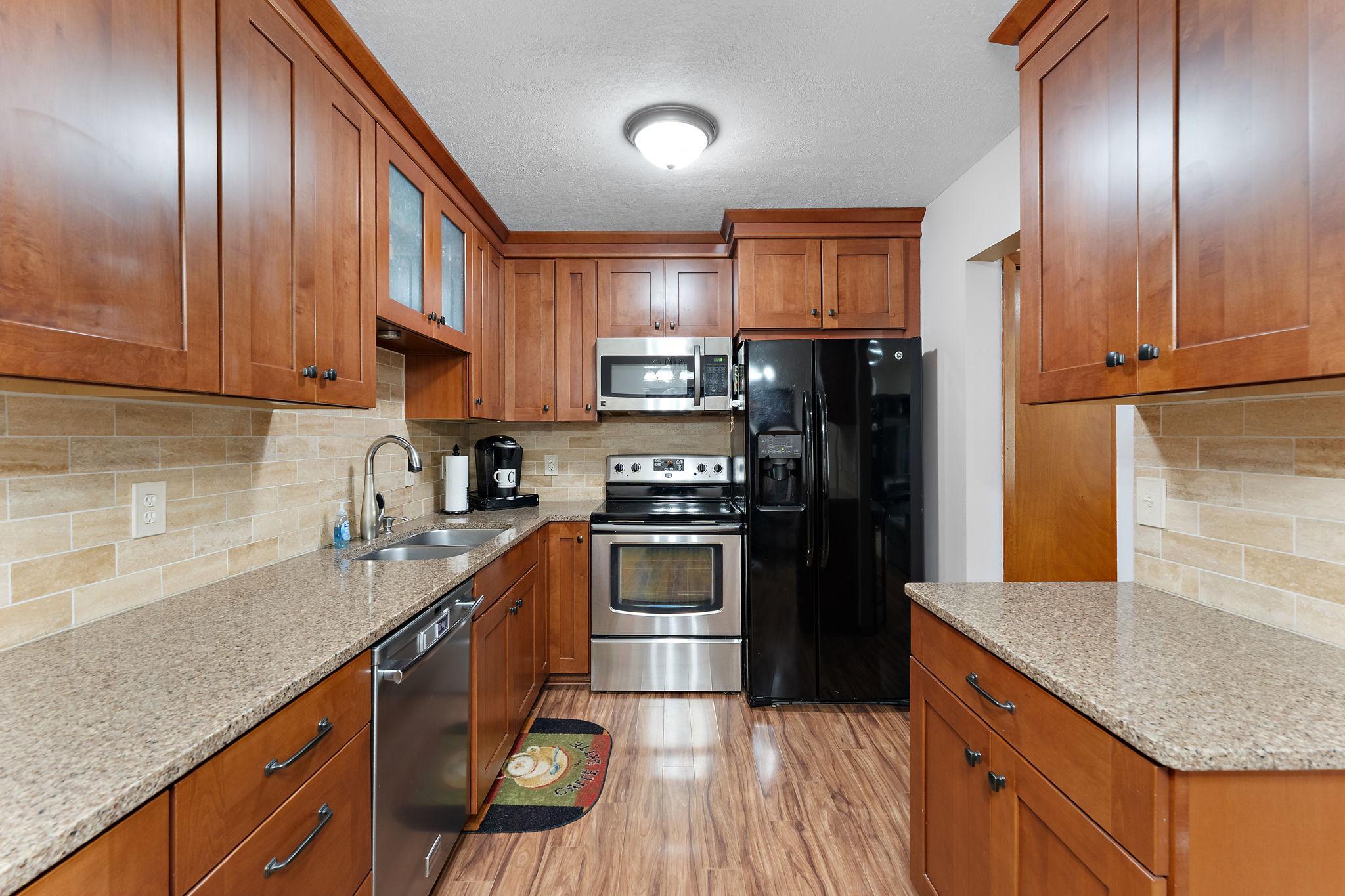 1533 Roundhouse Circle