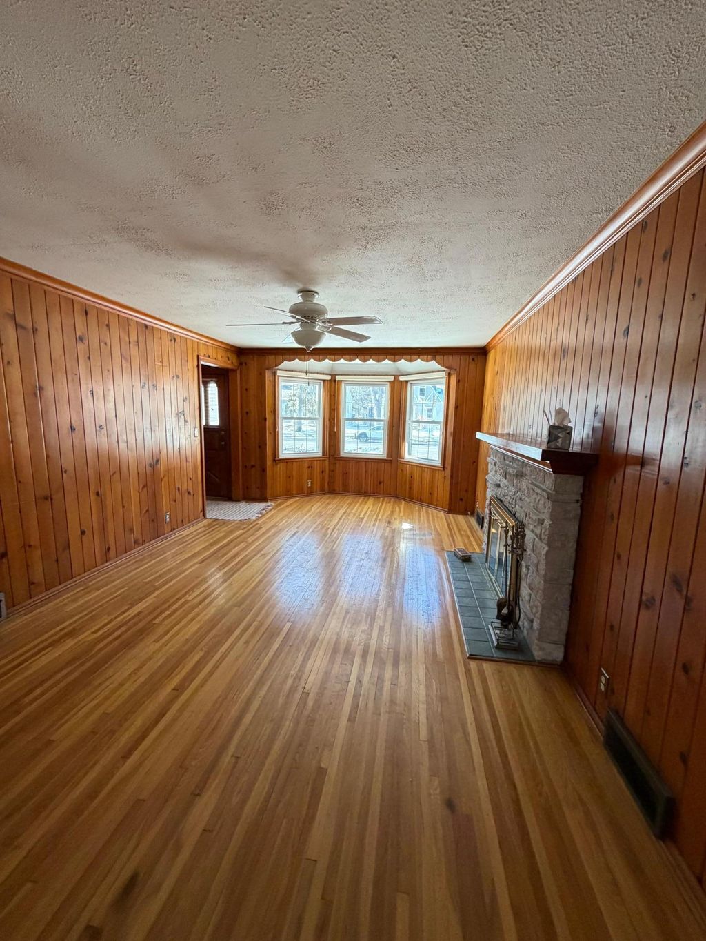 Photo of 926 Stryker Avenue, West Saint Paul, MN 55118 (MLS # 7020375)