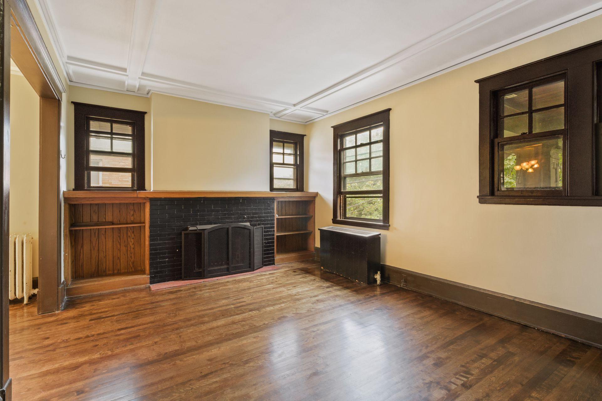 1108 W 28th Street