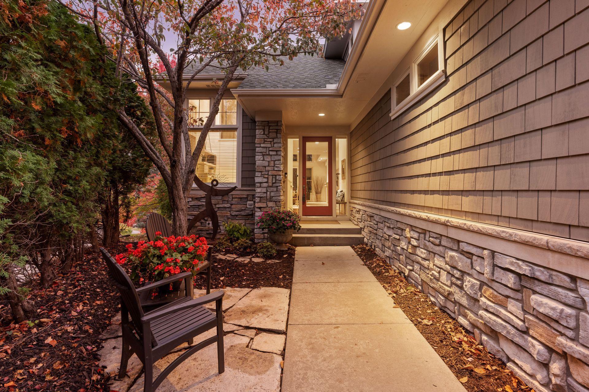 1760 Waterford Court