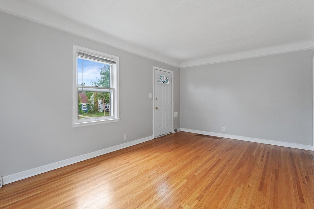Photo of 5433 30th Avenue S, Minneapolis, MN 55417 (MLS # 7161605)