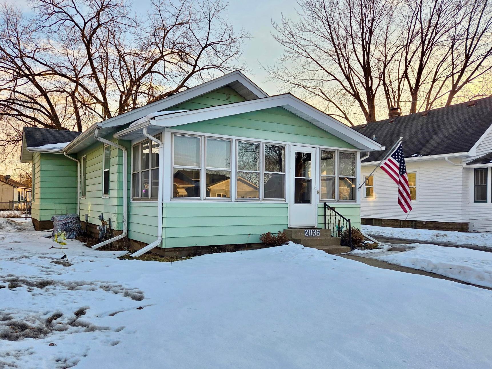 2036 Stillwater Avenue E