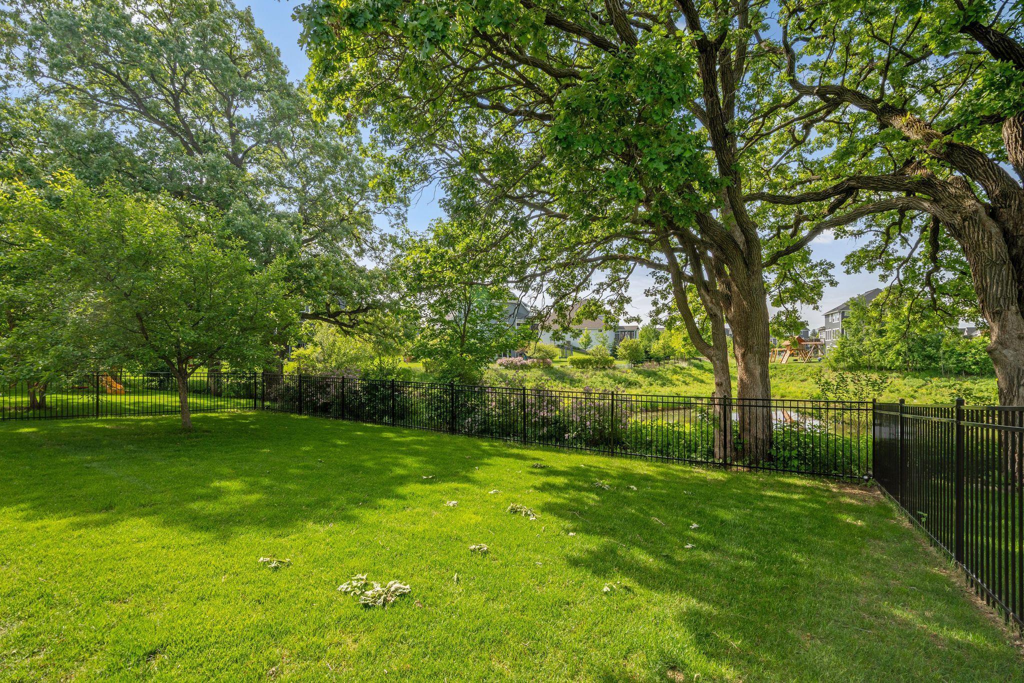 4847 Ashton Curve