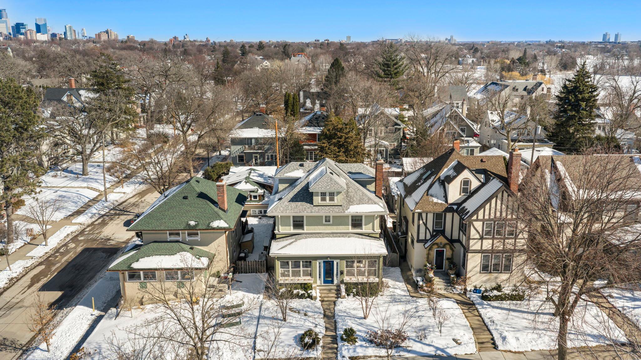 2405 Sheridan Avenue S