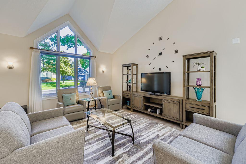 3056 Saint Albans Hollow Circle