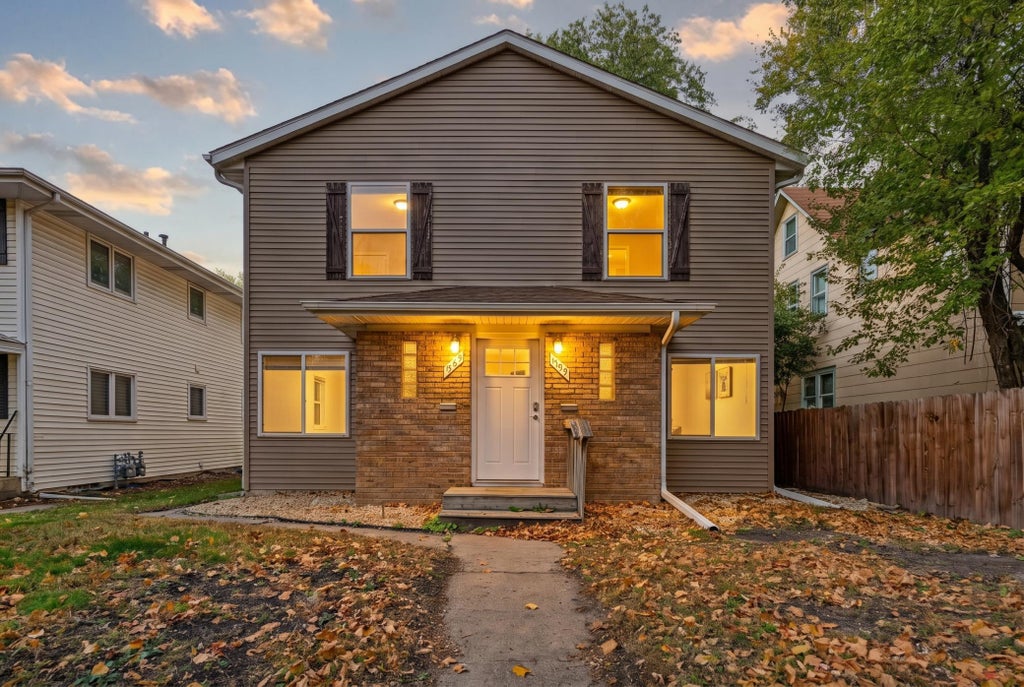 Photo of 857 23rd Avenue SE, Minneapolis, MN 55414 (MLS # 7160550)
