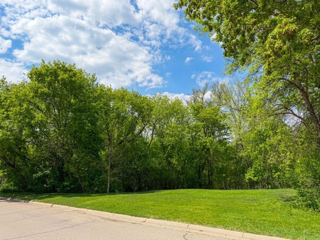 Photo of 202 W Everett Avenue, Fergus Falls, MN 56537 (MLS # 7079261)