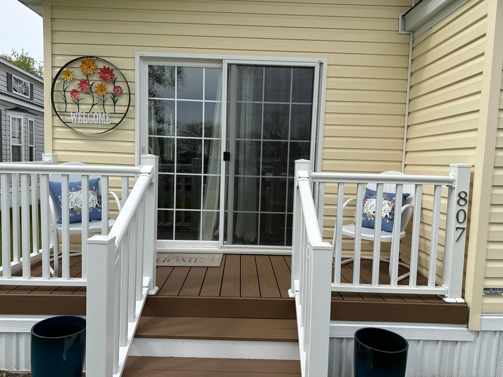 807 Brown St.