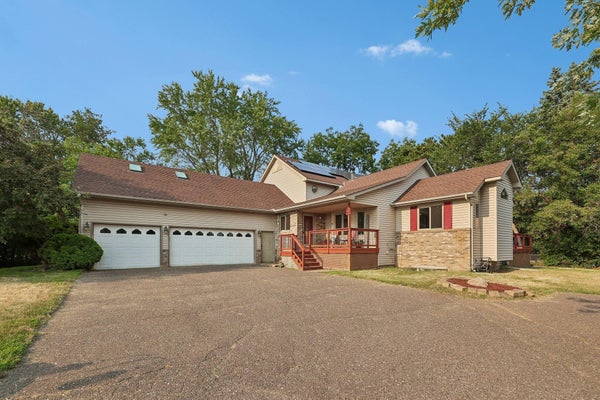 597 VIKING DR E, SAINT PAUL, MN 55117 - Image 61e85b076d219aaa46394caa8da614bf/2014034479