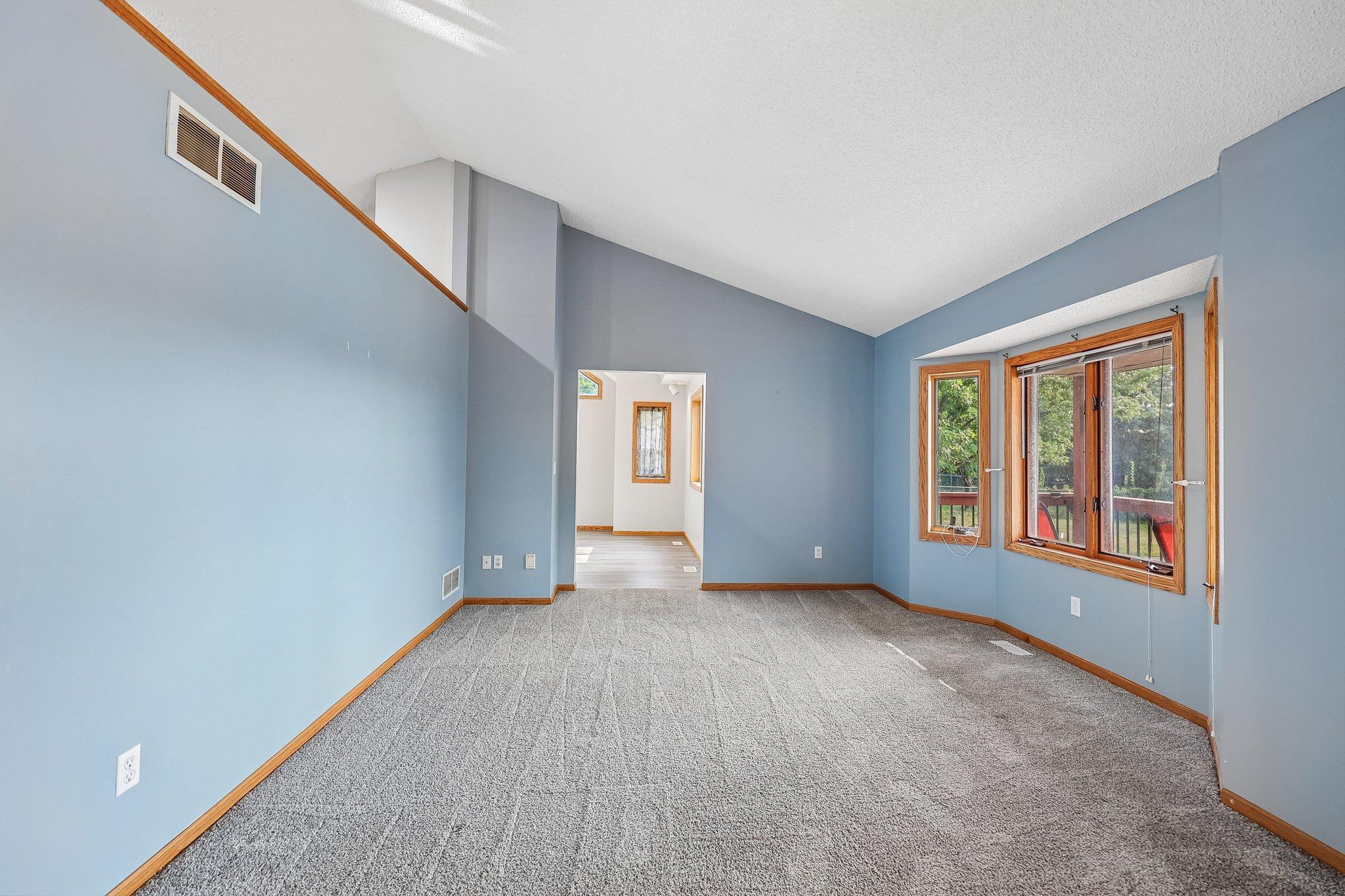 597 Viking Drive E