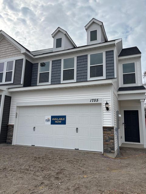 1755 Hauer Trail Shakopee MN 55379