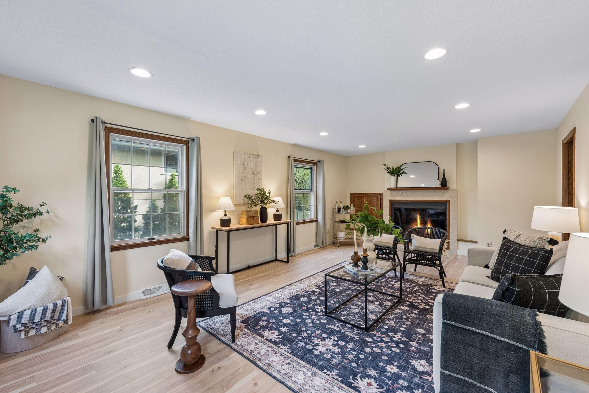 481 Desnoyer Avenue
