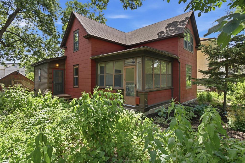 Photo of 143 Bedford Street SE, Minneapolis, MN 55414 (MLS # 7096136)