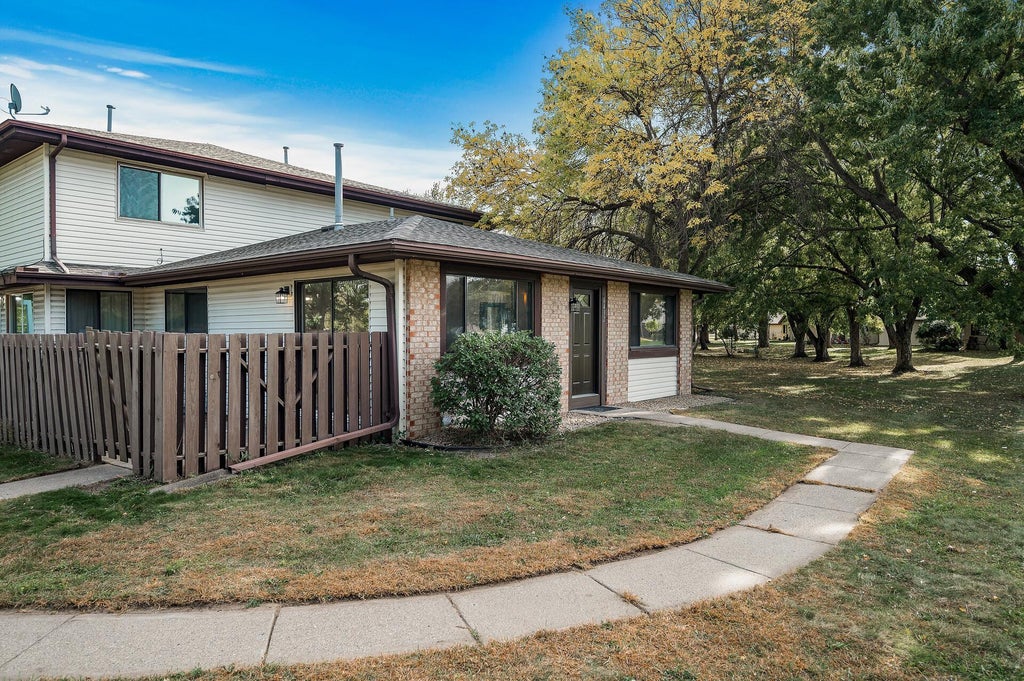 Photo of 6432 84th Court N, Brooklyn Park, MN 55445 (MLS # 7125676)
