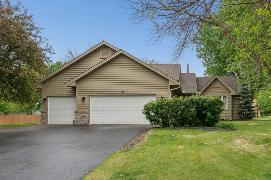 Photo of 9249 Ashley Terrace, Brooklyn Park, MN 55443 (MLS # 7089142)