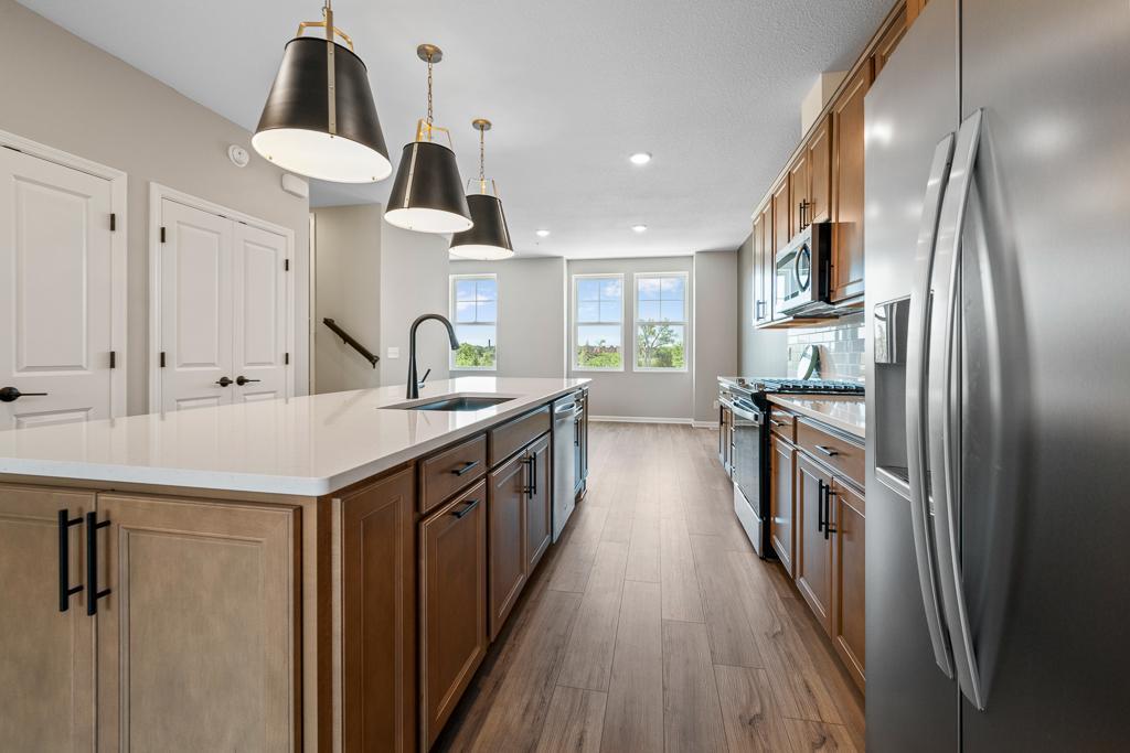 Photo of 848 Woodlawn Avenue, Saint Paul, MN 55116 (MLS # 7100851)