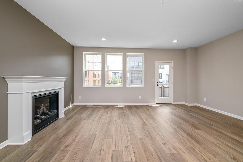 Photo of 848 Woodlawn Avenue, Saint Paul, MN 55116 (MLS # 7100851)
