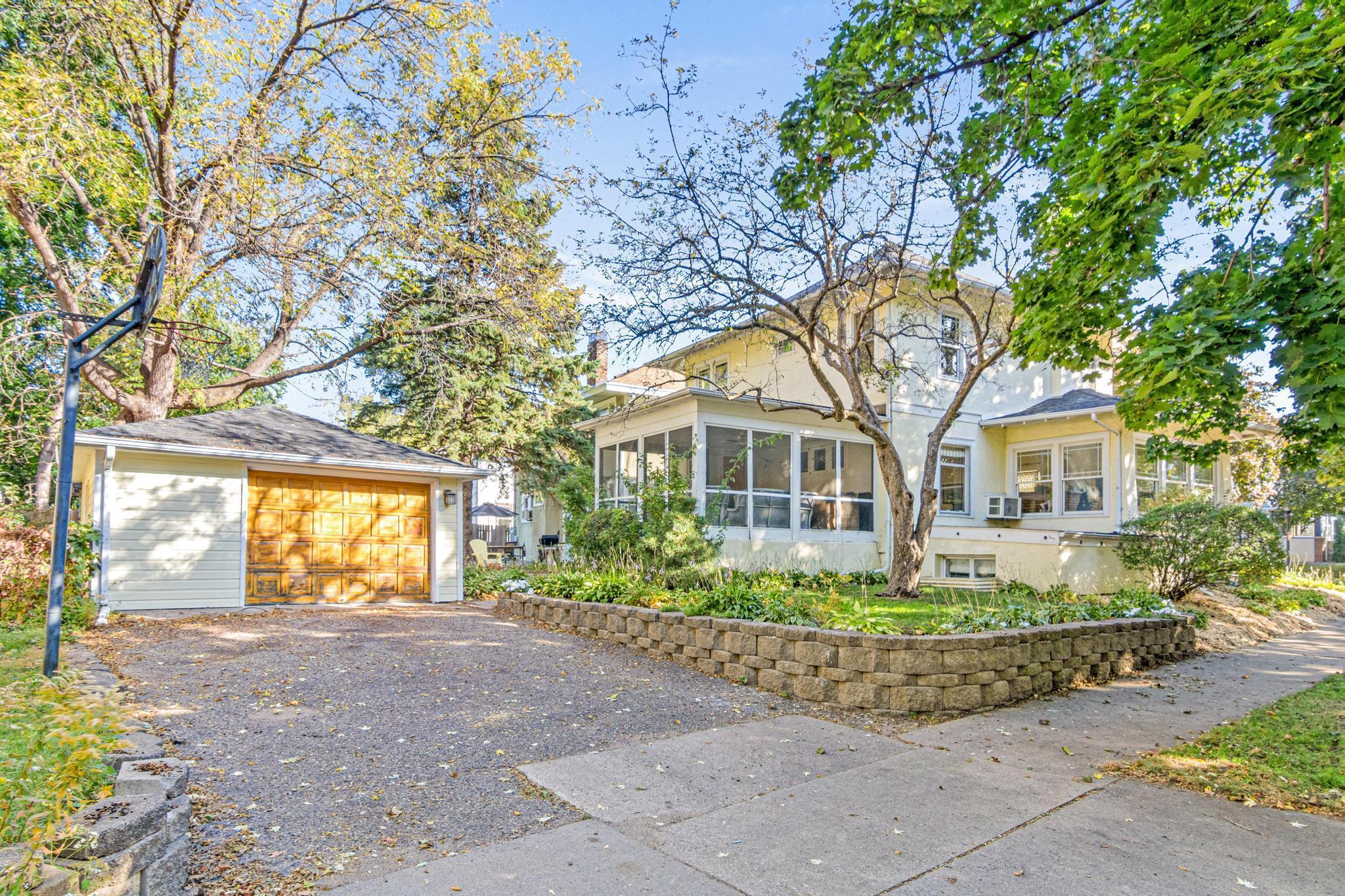 165 Cretin Avenue N