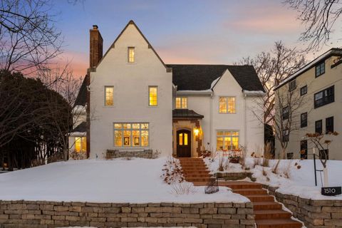 1510 Mount Curve Avenue Minneapolis MN 55403