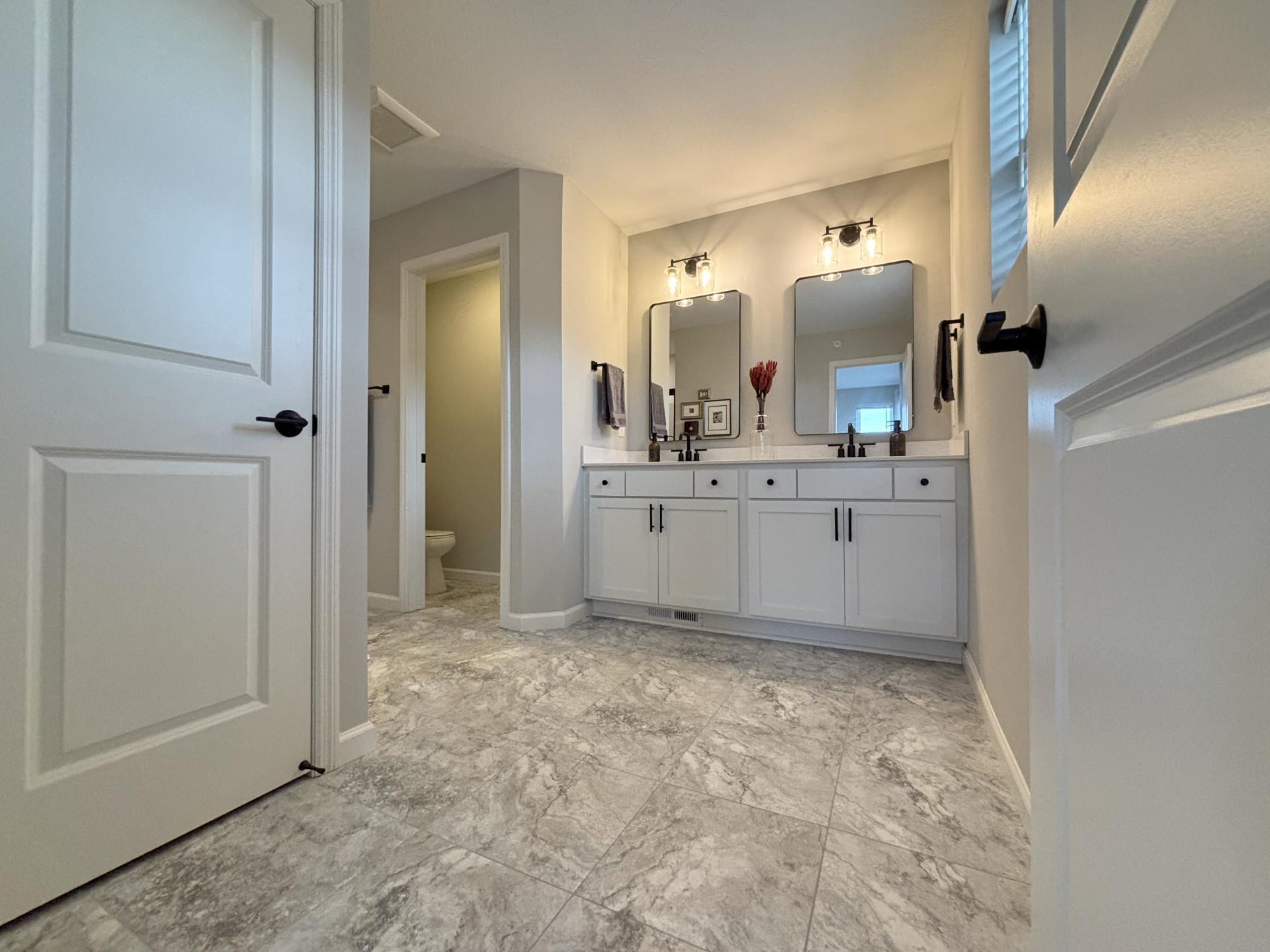 212 Junco Road N