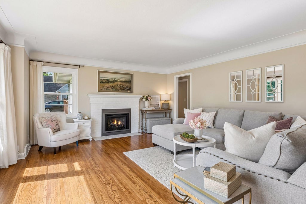 Photo of 2800 Utica Avenue S, Saint Louis Park, MN 55416 (MLS # 7080345)
