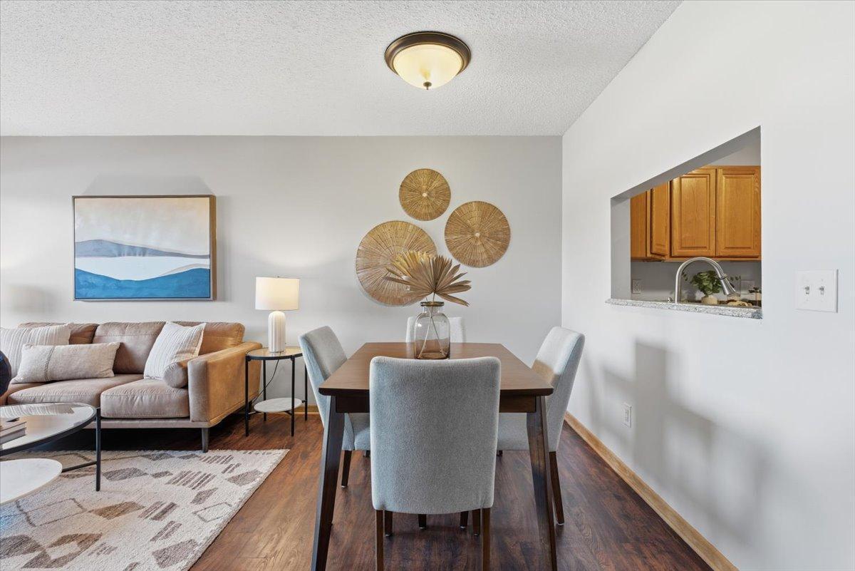 2425 E Franklin Avenue 212