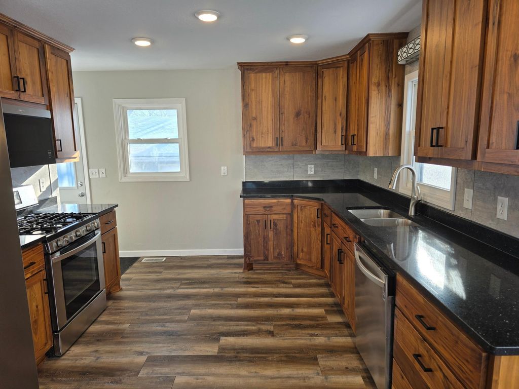 Photo of 421 West Avenue, Detroit Lakes, MN 56501 (MLS # 7037075)