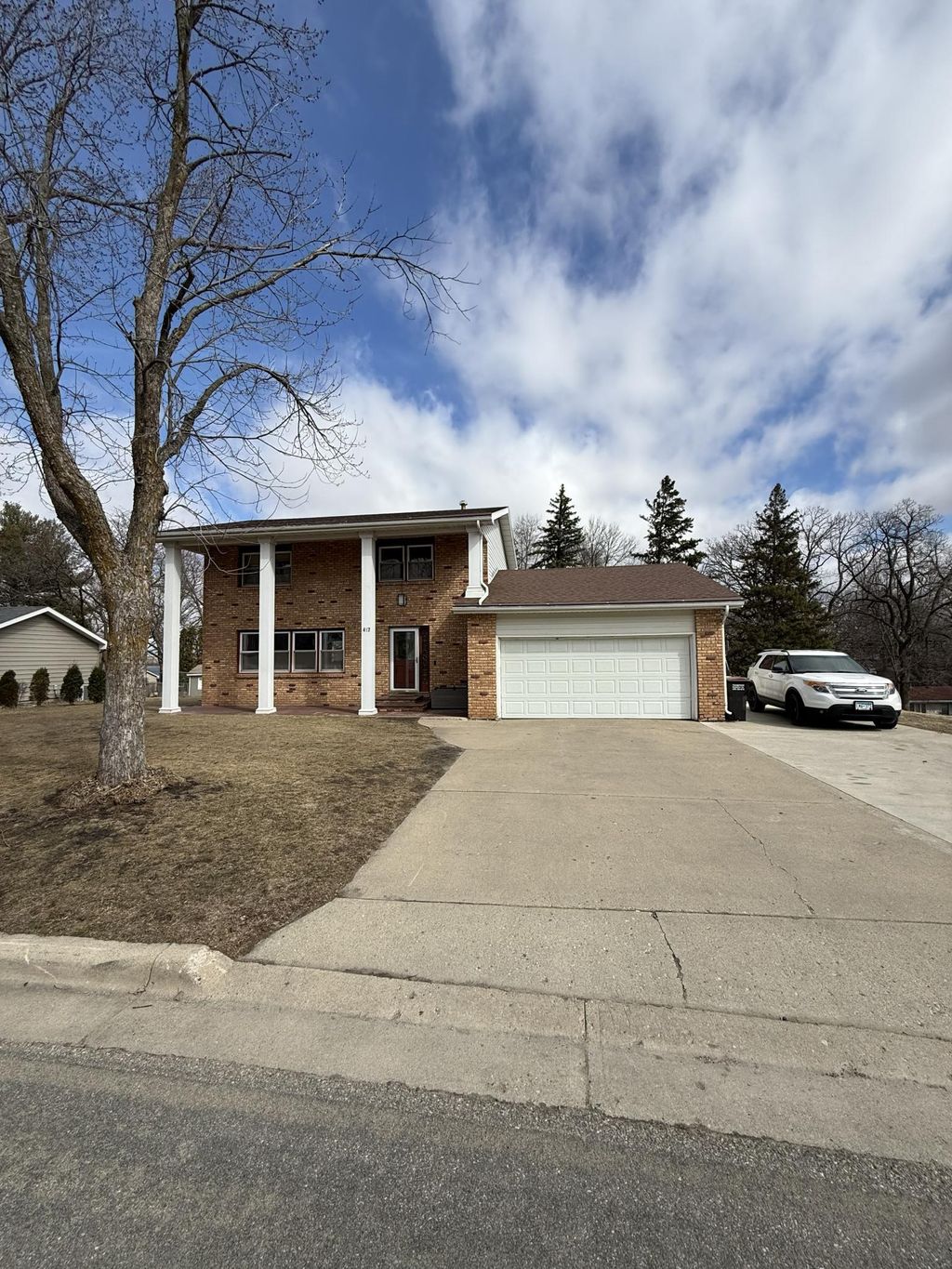 Photo of 417 Meredith Road, Albert Lea, MN 56007 (MLS # 7051377)