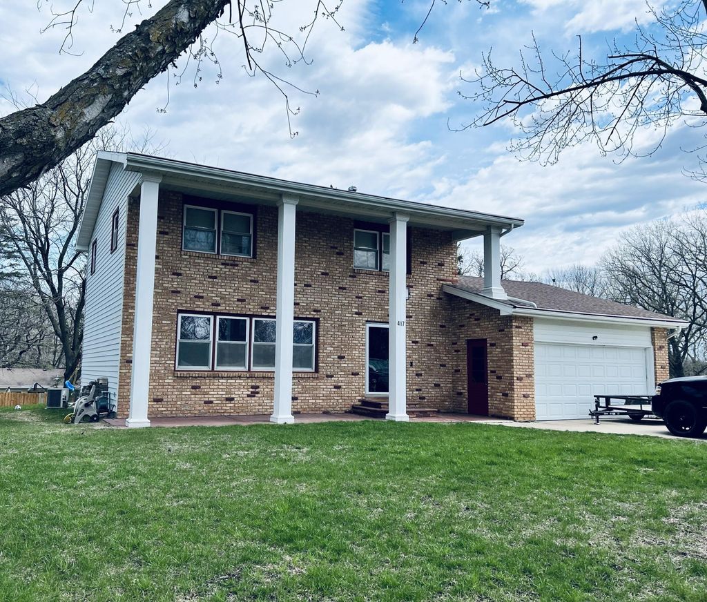 Photo of 417 Meredith Road, Albert Lea, MN 56007 (MLS # 7051377)