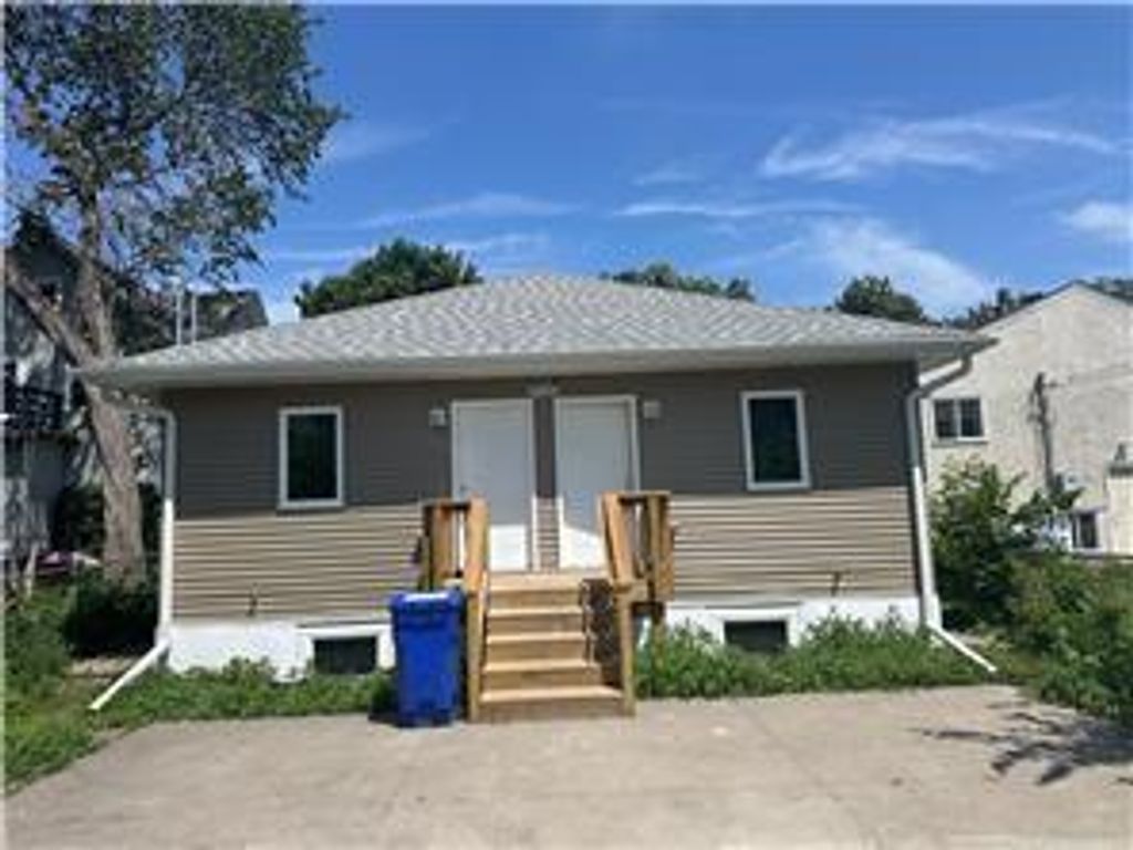 Photo of 468 Thomas Avenue, Saint Paul, MN 55103 (MLS # 7029160)