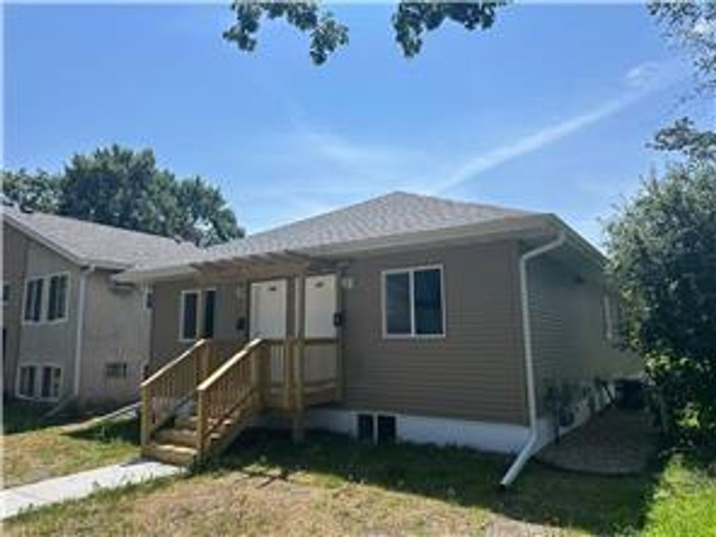 Photo of 468 Thomas Avenue, Saint Paul, MN 55103 (MLS # 7029160)