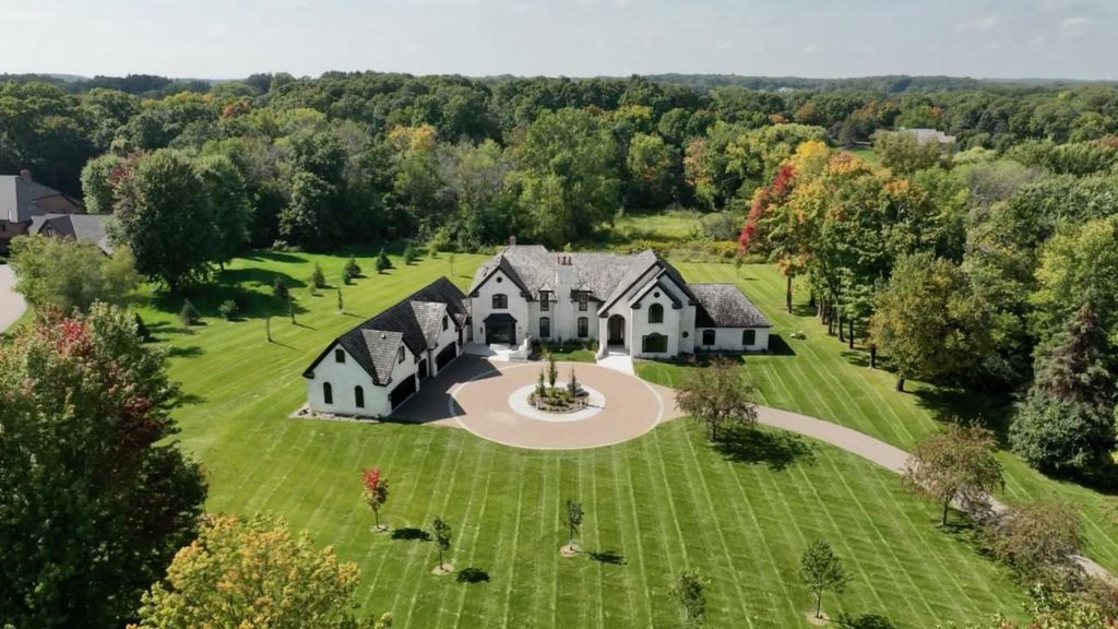 Photo of 170 Spur Circle, Wayzata, MN 55391 (MLS # 7042100)