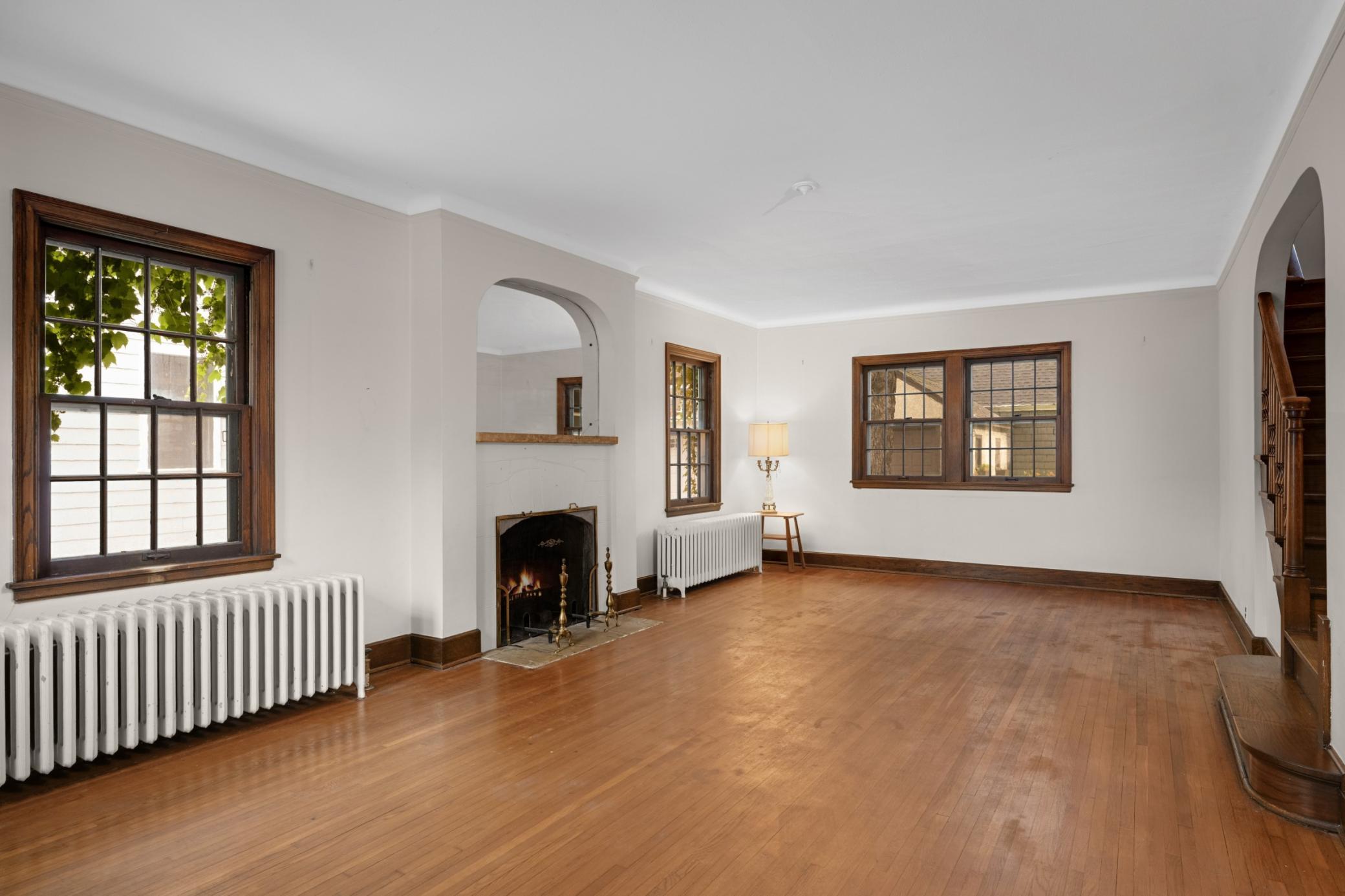 2406 W 54th Street