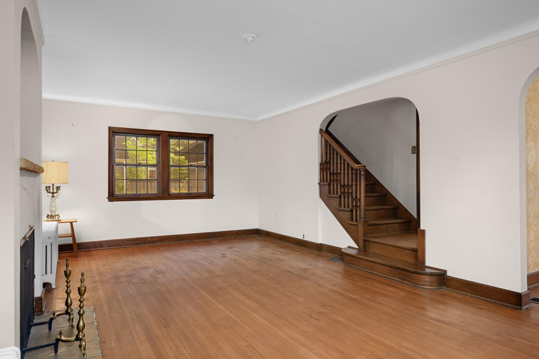 2406 W 54th Street