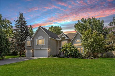 240 Cottonwood Drive Vadnais Heights MN 55127