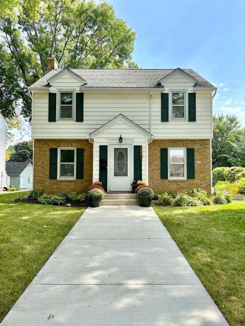 Photo of 115 S High Street, Marshall, MN 56258 (MLS # 6809366) Photo of 115 S High Street, Marshall, MN 56258 (MLS # 6809366)