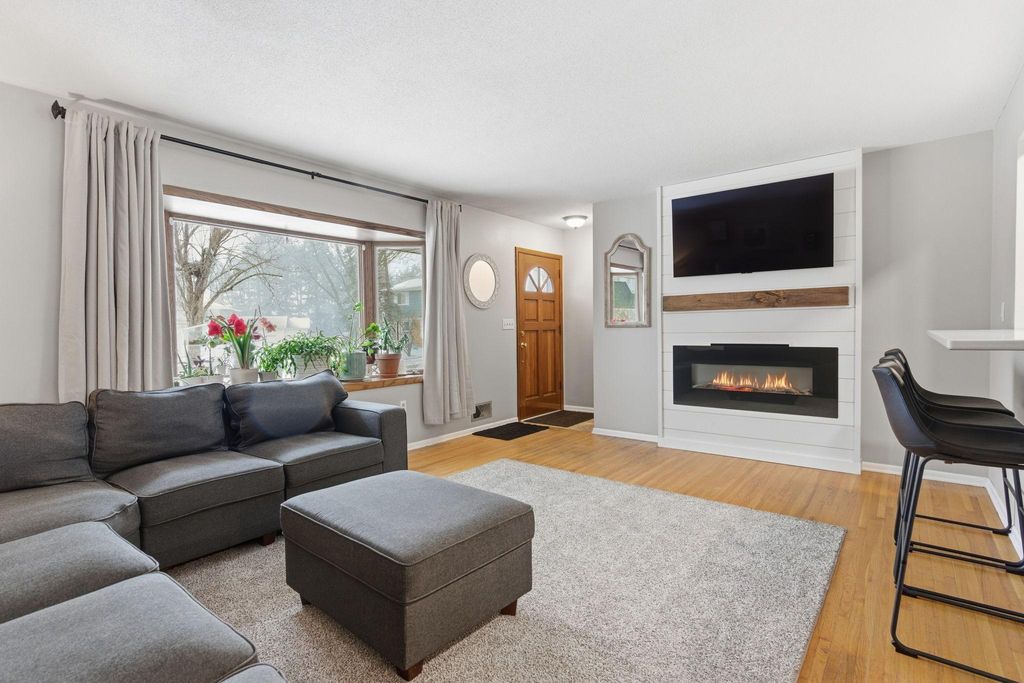 Photo of 3886 Hill Avenue, White Bear Lake, MN 55110 (MLS # 7022604)