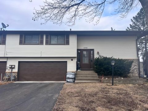 Photo of 6558 Upper 35th Street N, Oakdale, MN 55128 (MLS # 7029284)